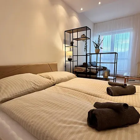 Apartment Citystay With Parking Zilina